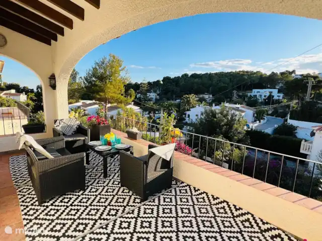 El Portet Vrijstaand Villa huren in Spanje, Costa Blanca, Moraira - vakantiehuis Terras met met prachtig uitzicht over de mooie vallei van El Portet.