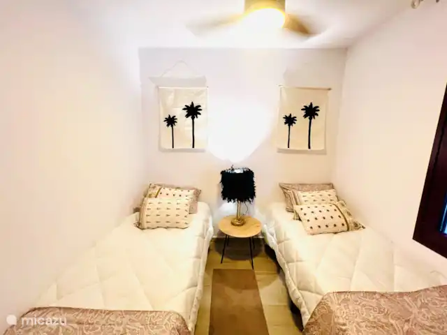 El Portet Vrijstaand Villa huren in Spanje, Costa Blanca, Moraira - vakantiehuis Twee 1 persoonsbedden in het appartement boven.