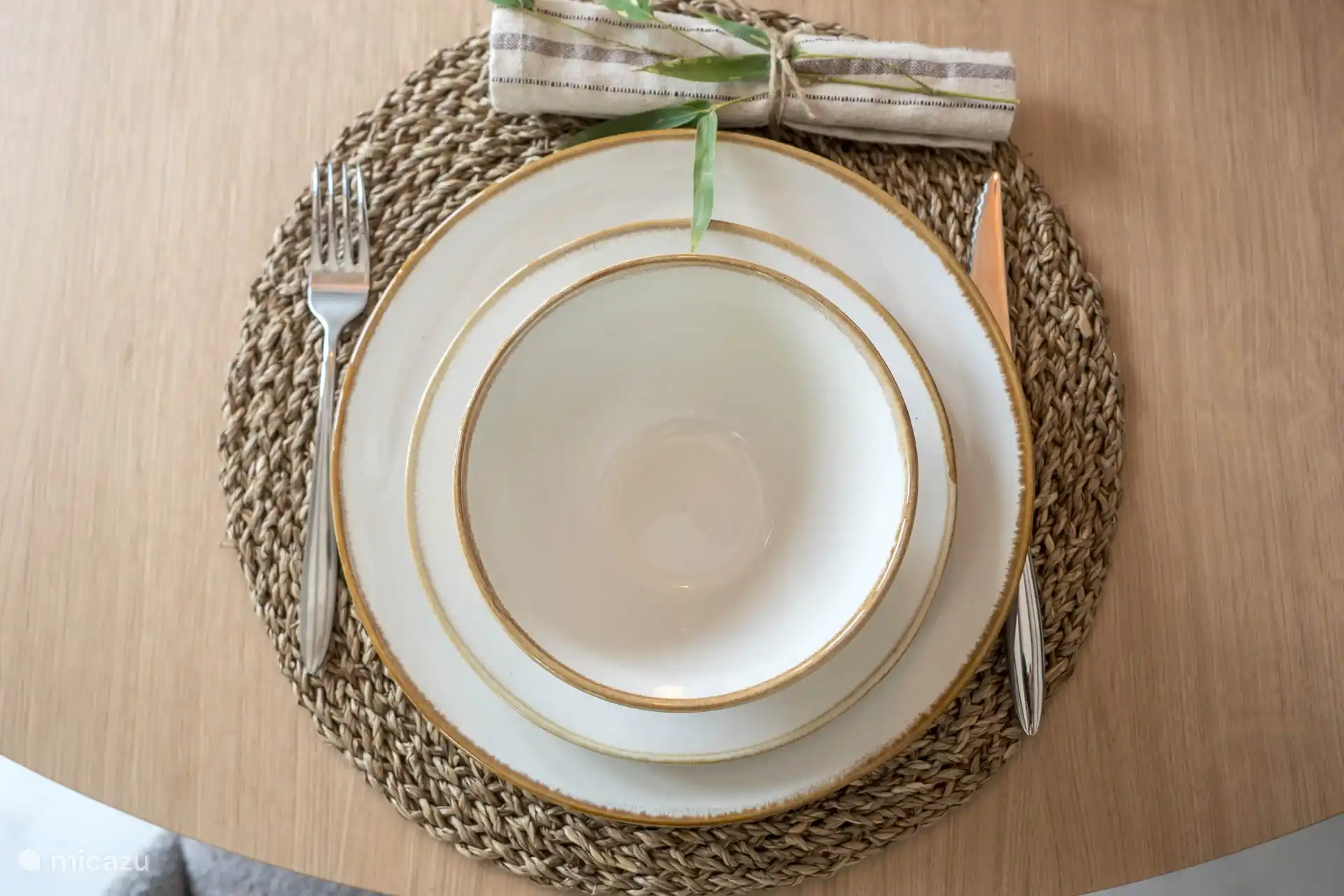 Das Haus ist mit schönem Geschirr ausgestattet