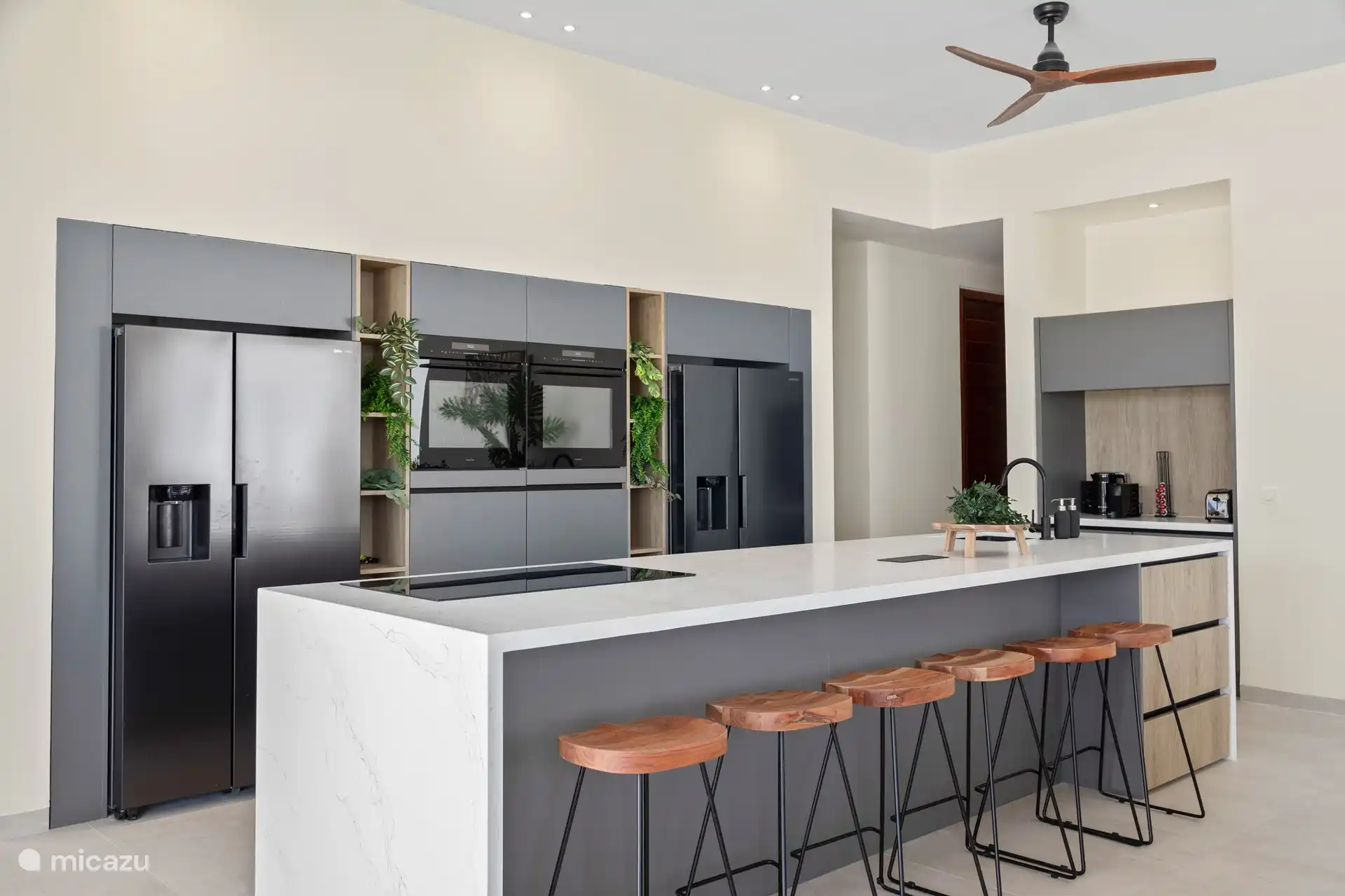 Fully equipped modern kitchen