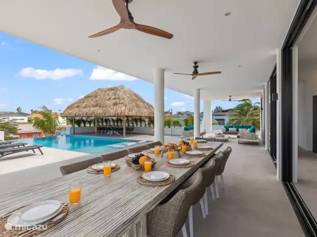 NOUVELLE Villa à Vista Royal 2-16 p. | Curaçao, Banda Ariba (est), Vista Royal - villa Véranda spacieuse au bord de la piscine