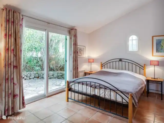 Location de Vacances France, Côte d'Azur, Saint-Paul-en-Forêt, maison de vacances - Villa Saint-Paul