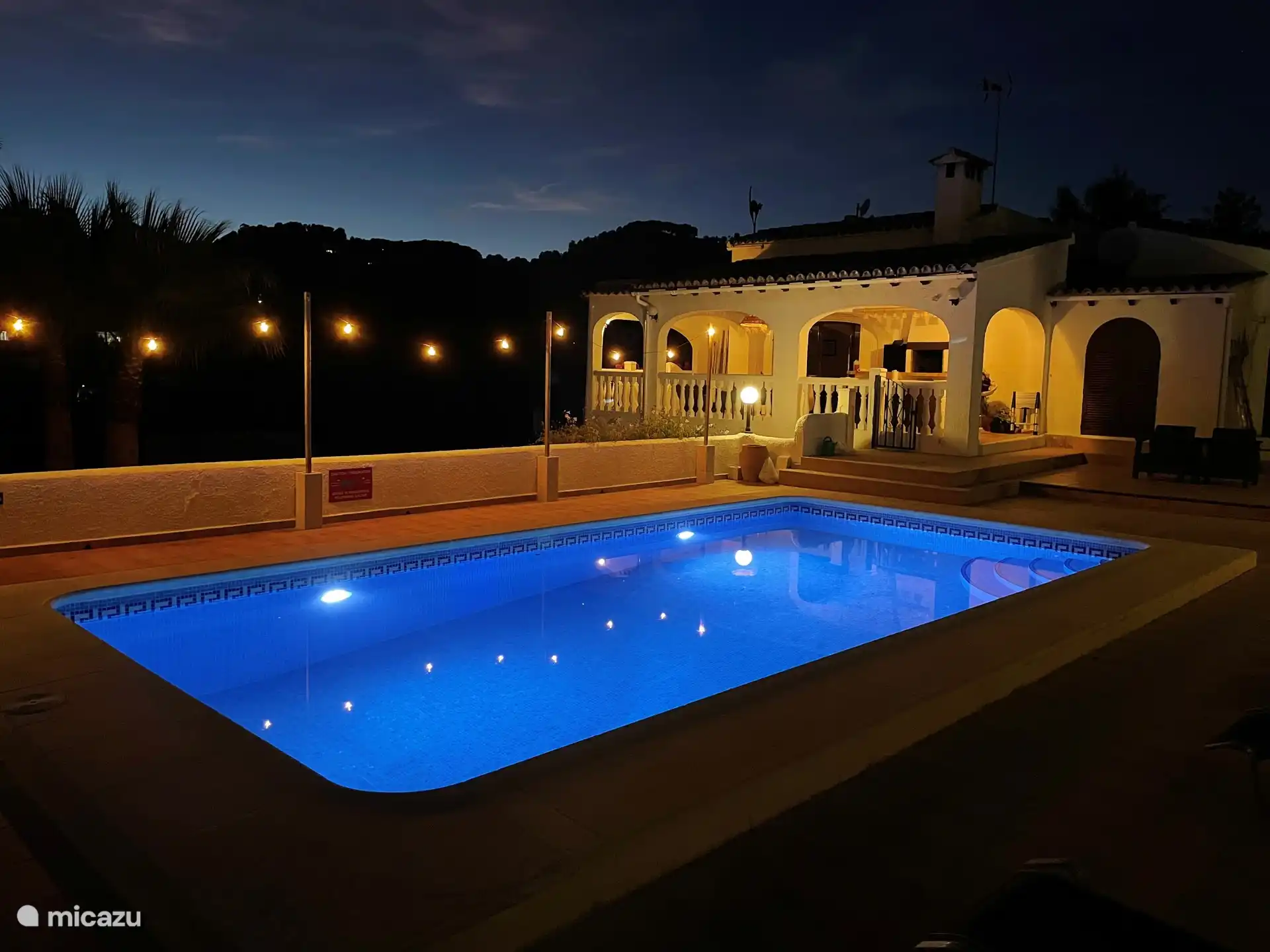 La piscine peut également être utilisée le soir