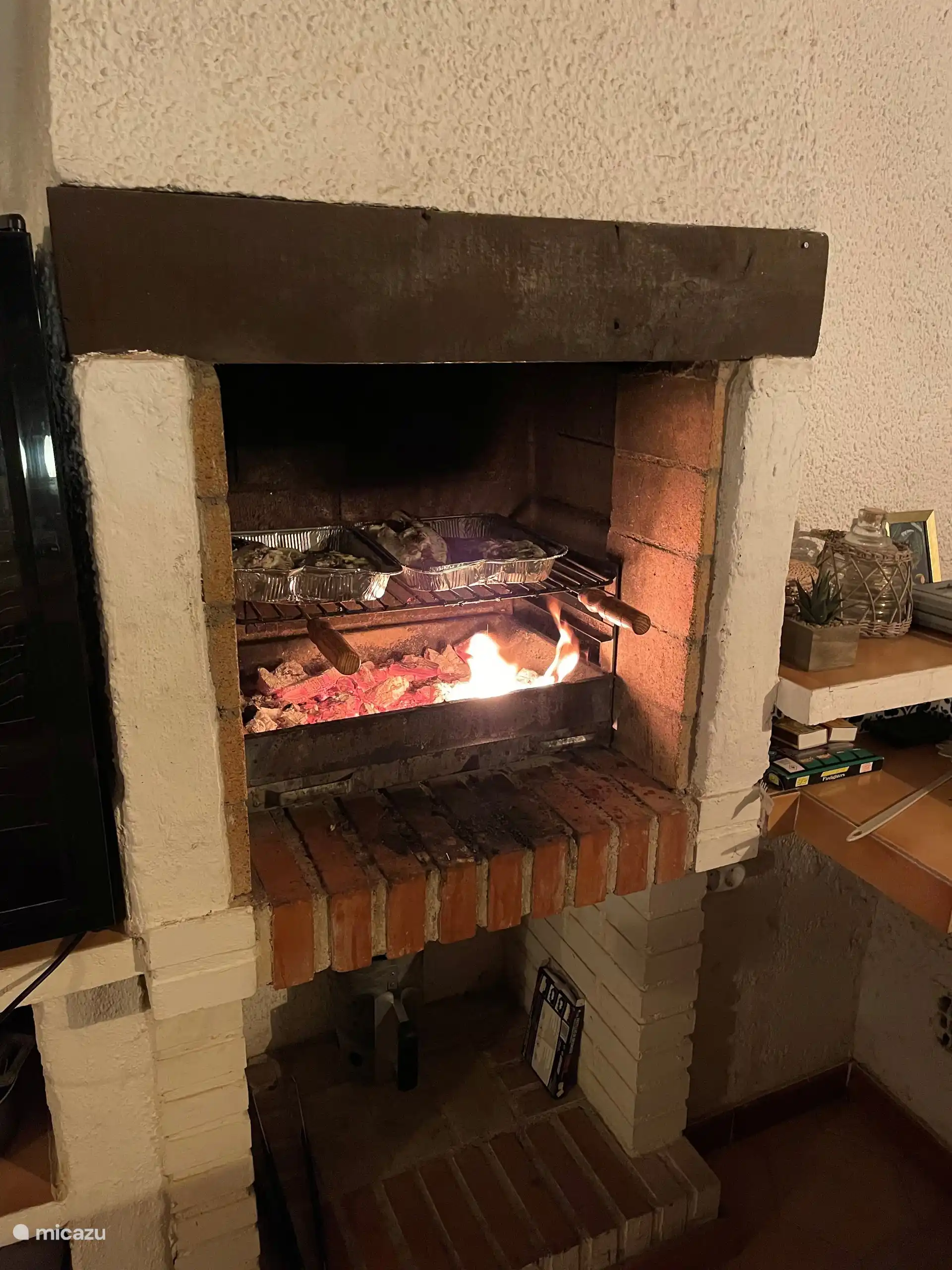 Le soir, nous avons allumé le barbecue. S’il pleut, vous êtes confortablement couvert