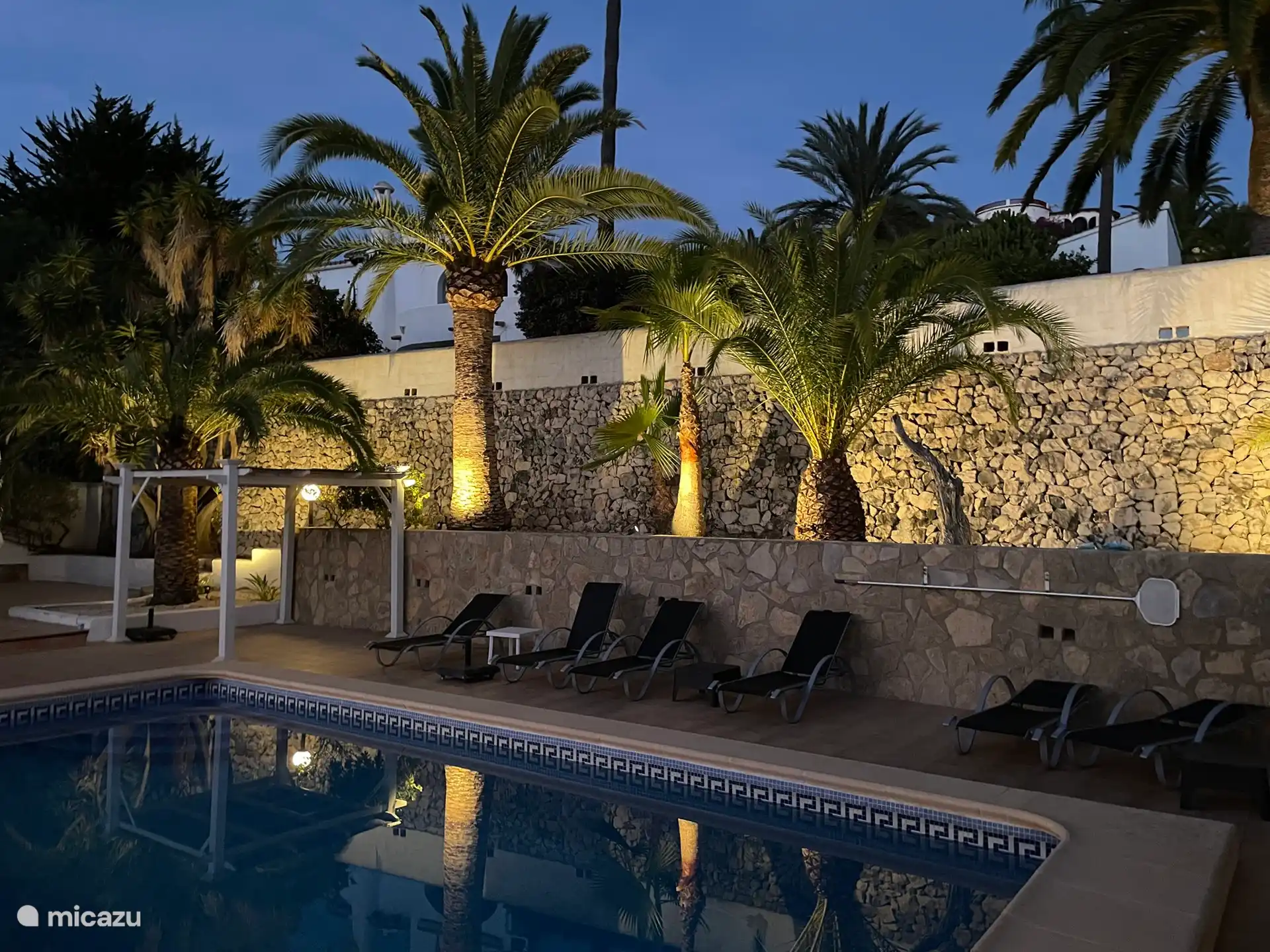 L’atmosphère aussi tard dans la nuit