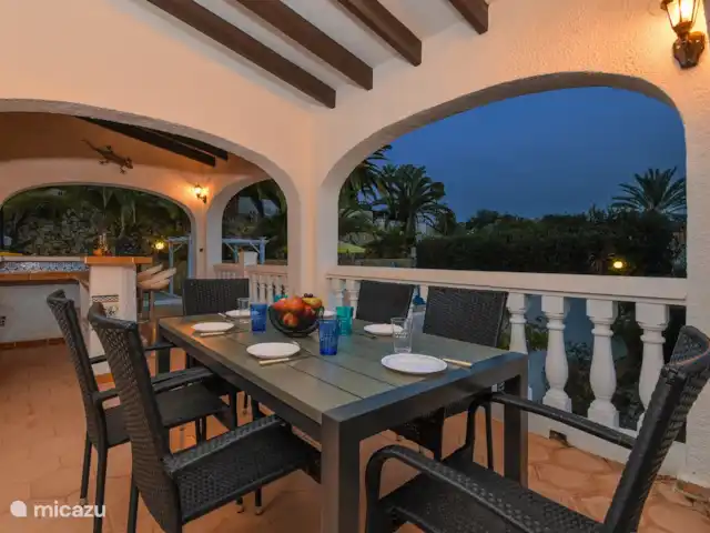 Villa avec piscine près de la mer et du golf | Espagne, Costa Blanca, Benissa - villa Dîner en plein air confortable le soir