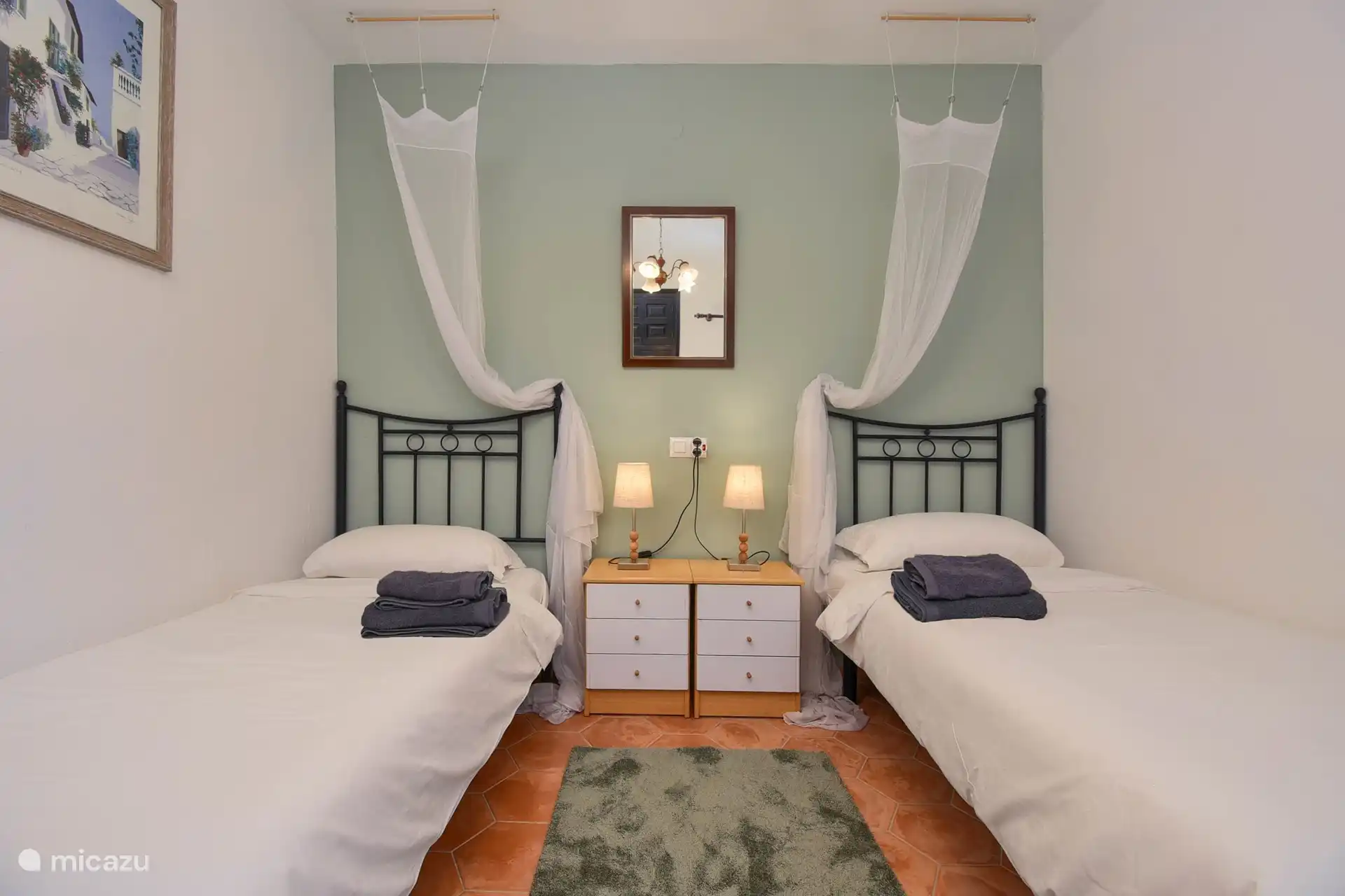 Schlafzimmer mit 2 Einzelbetten.