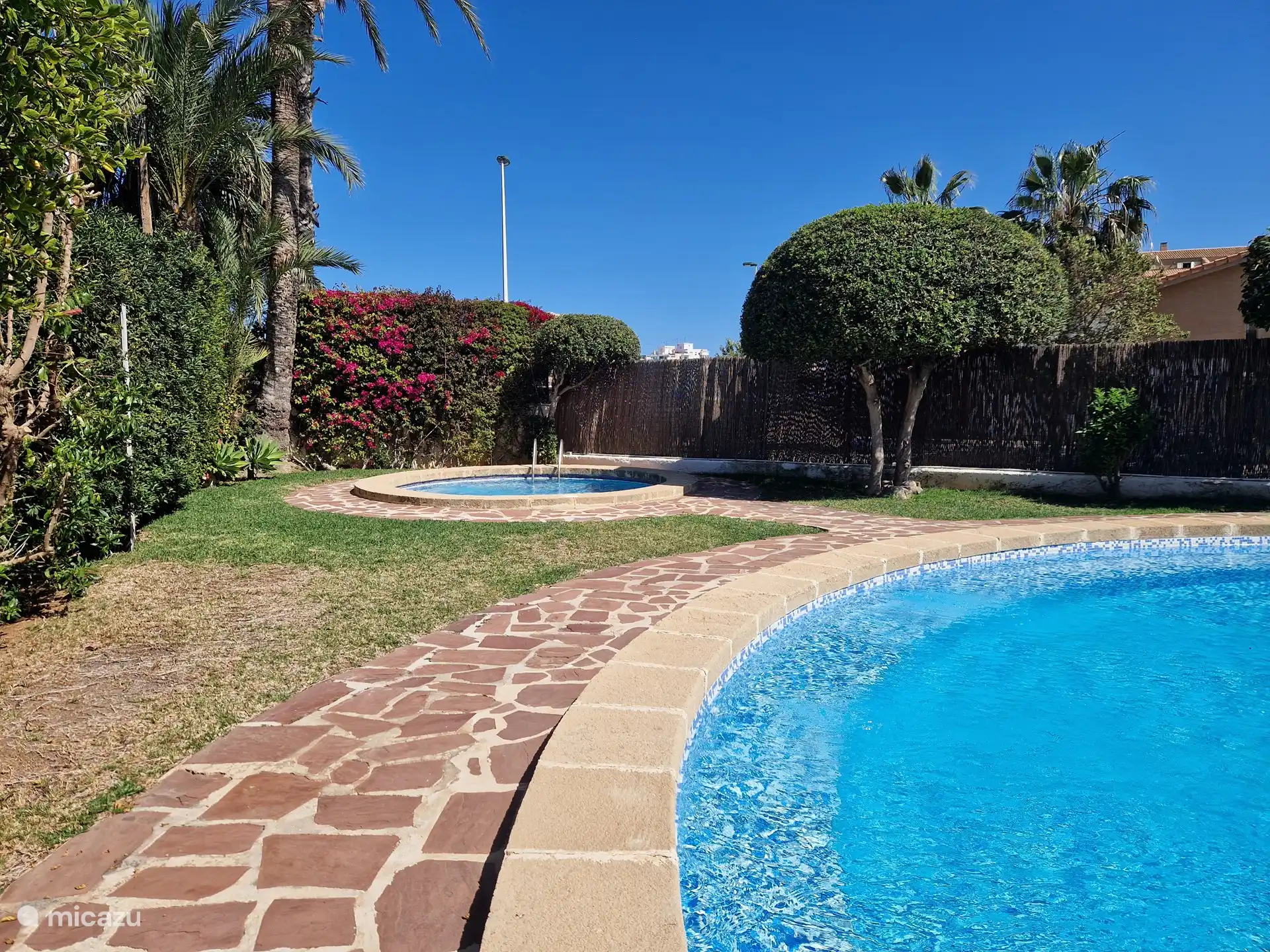 Piscine + pataugeoire