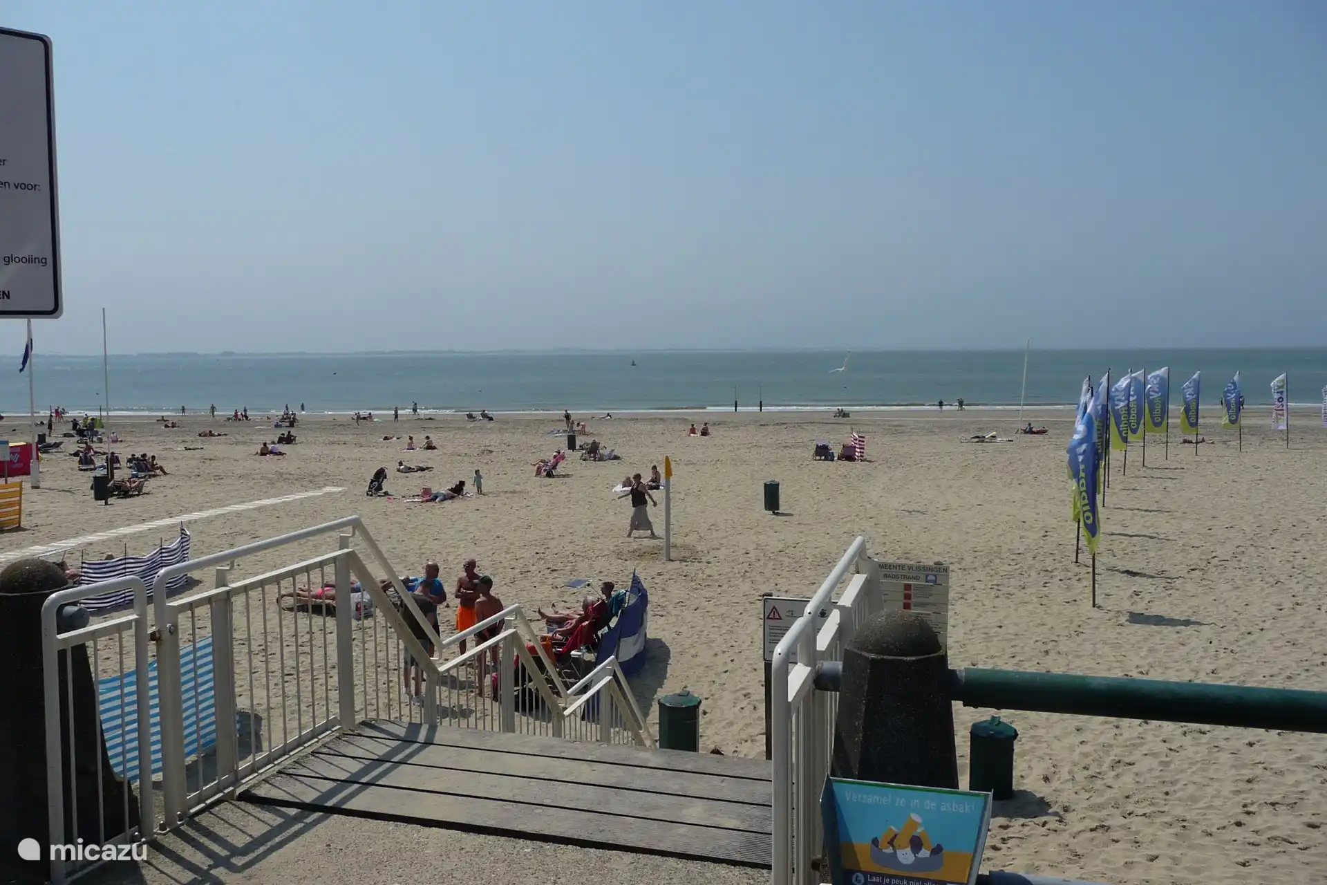 Playa de baño Vlissingen. Hay muchas playas en Vlissingen y sus alrededores, desde concurridas con chiringuitos hasta tranquilas millas de playas.