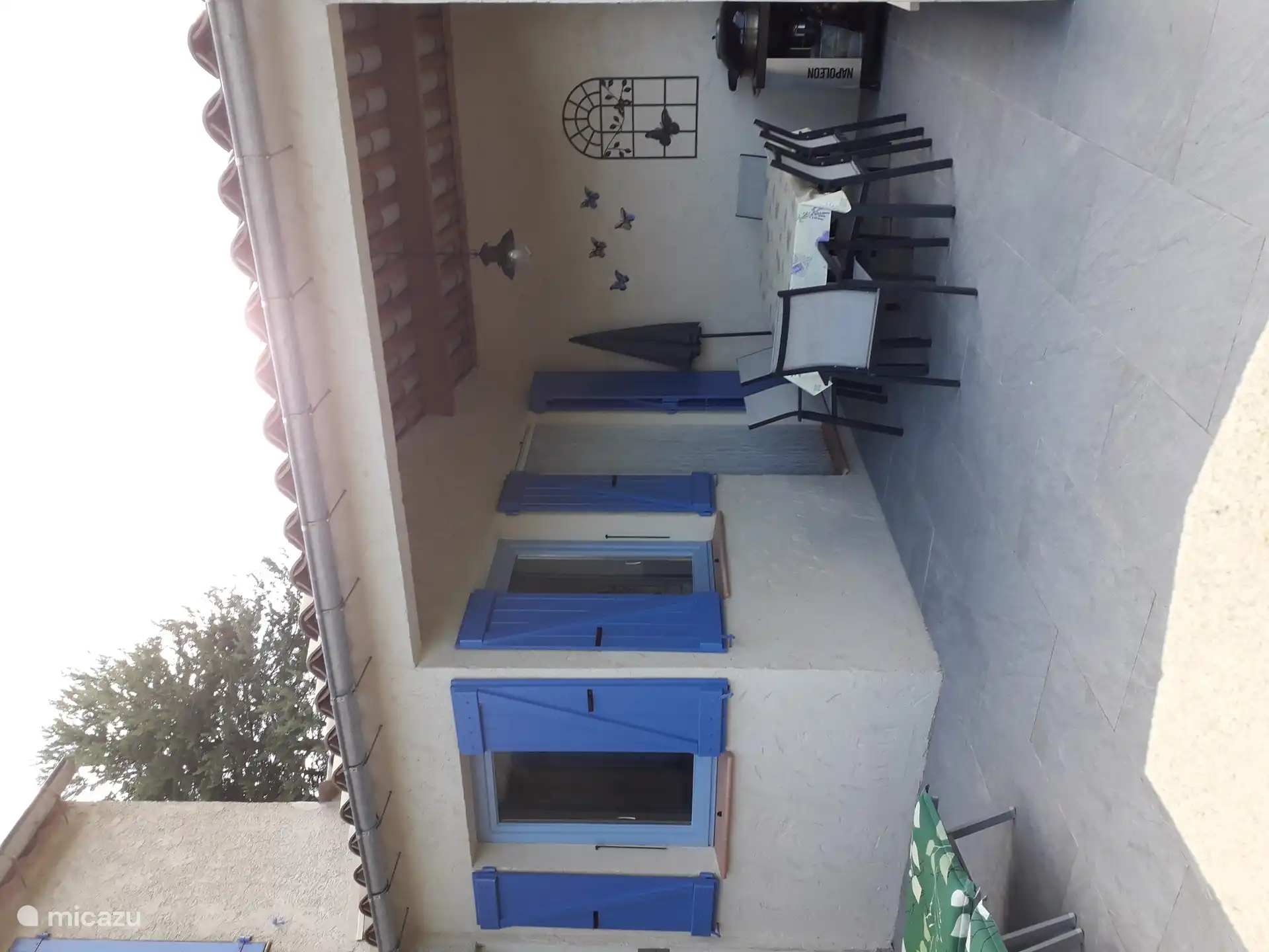 Pergola avec terrasse ouverte à l’arrière