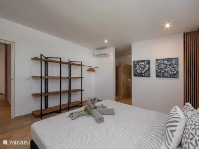 Location de Vacances Curaçao, Banda Ariba (est), Vista Royal, appartement - Villa Fortuna Chambre 1 avec salle de bain