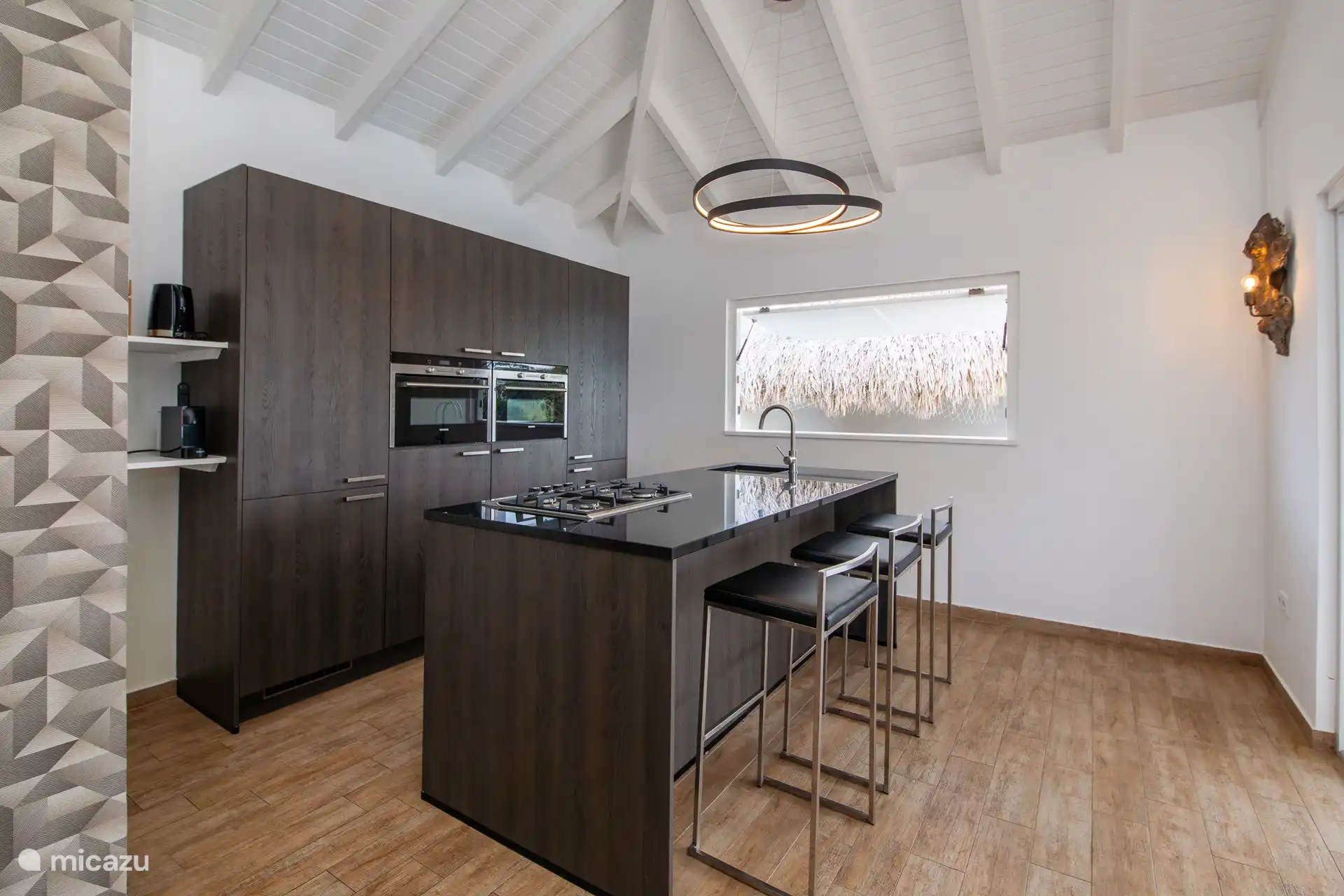 Kitchen with cooking island