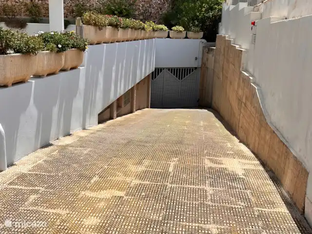Casa Limonio de Mar | Espagne, Costa Blanca, Calpe - appartement Entrée garage souterrain.