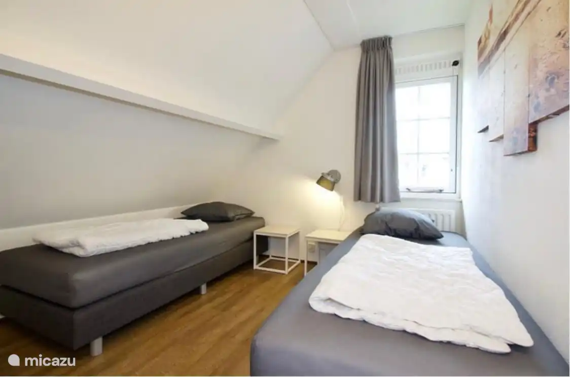 Schlafzimmer 2x 1 Person