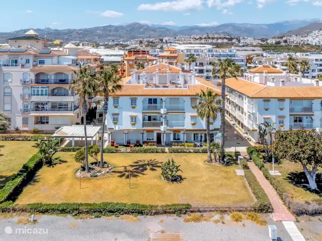 Seaflower Beachfront Apartment huren in Spanje, Costa del Sol, Torrox-Costa - appartement Luchtfoto