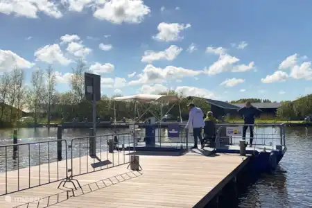 Ferry pour Grou