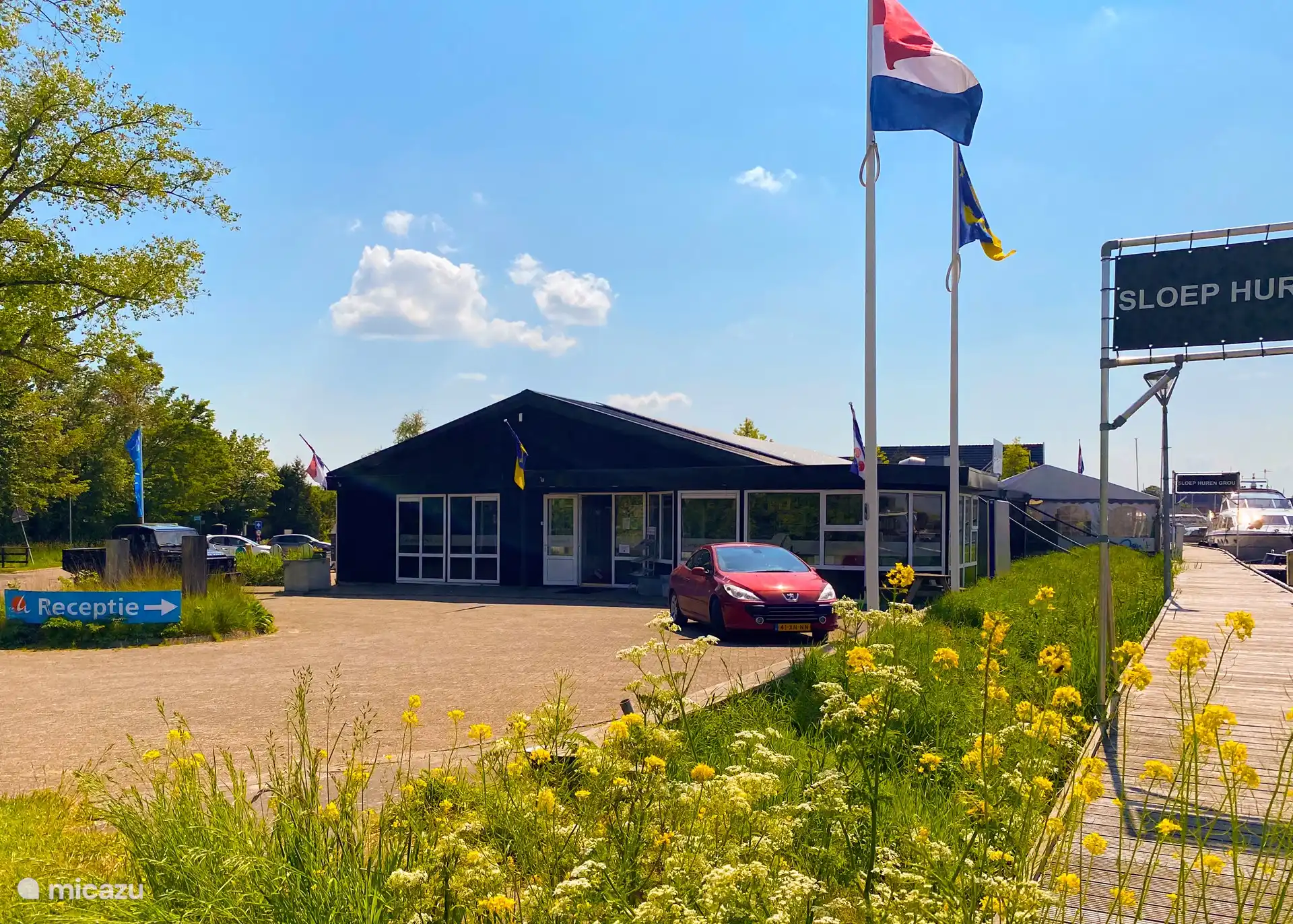 Rezeption, an der Sie auch den Schlüssel abholen müssen