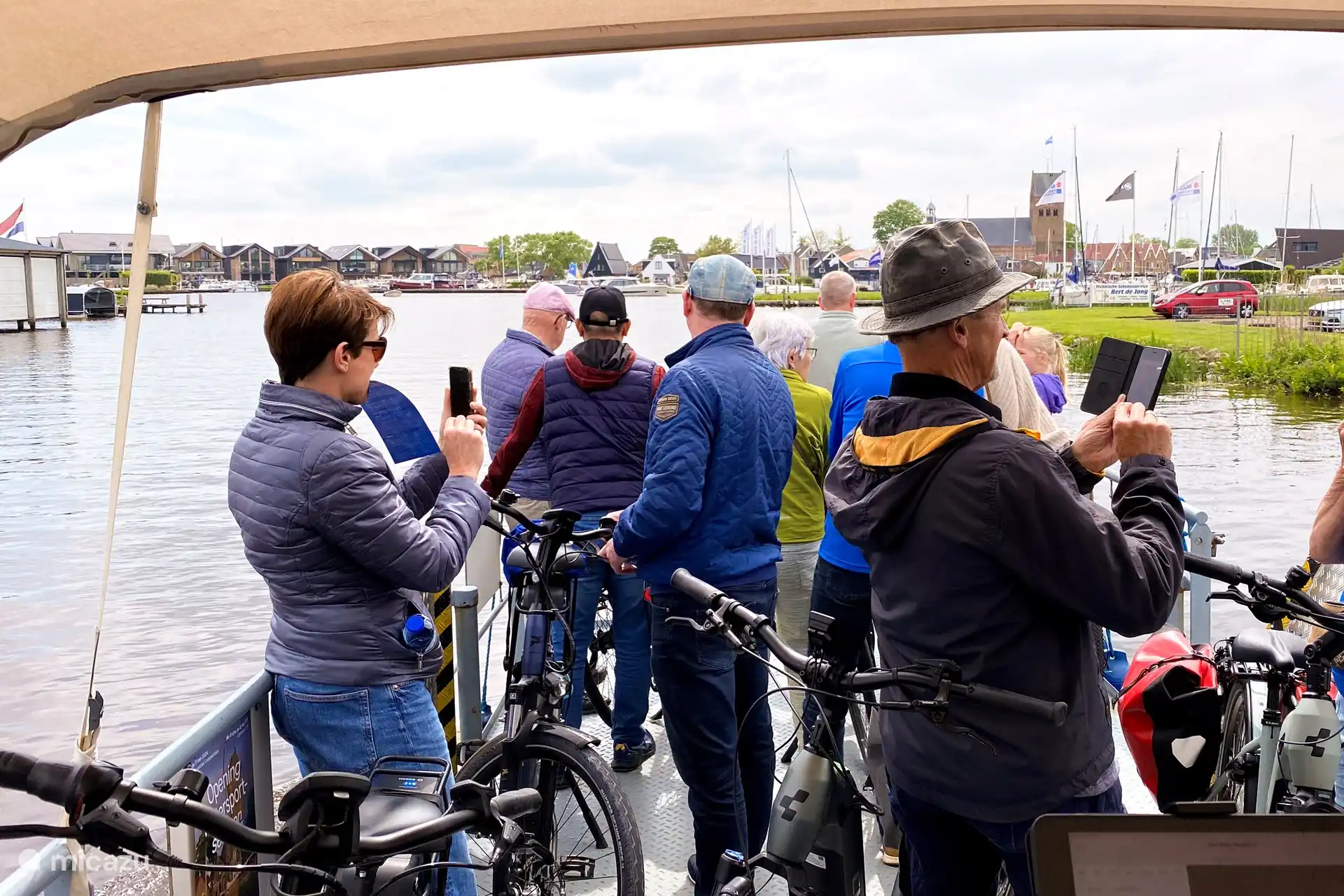 Mit der Fahrradfähre nach Grou