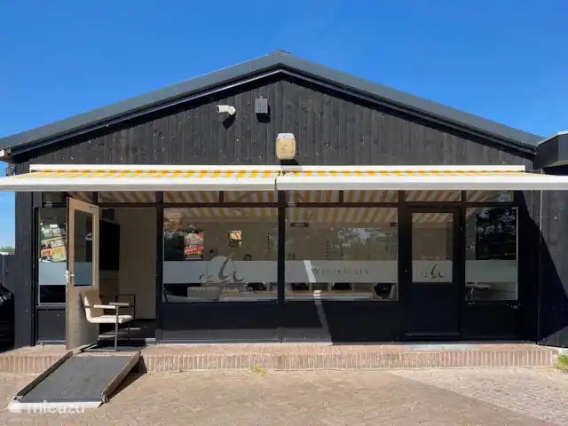 Sralreiger Chalet-lodge avec climatisation | Pays-Bas, Frise, Grouw - chalet Laverie automatique avec appareils Miele à partir de 2023