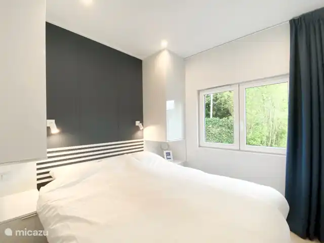 Sralreiger Chalet-lodge avec climatisation | Pays-Bas, Frise, Grouw - chalet Chambre avec lits boxspring d'hôtel de 210 cm de long et matelas Eastborn