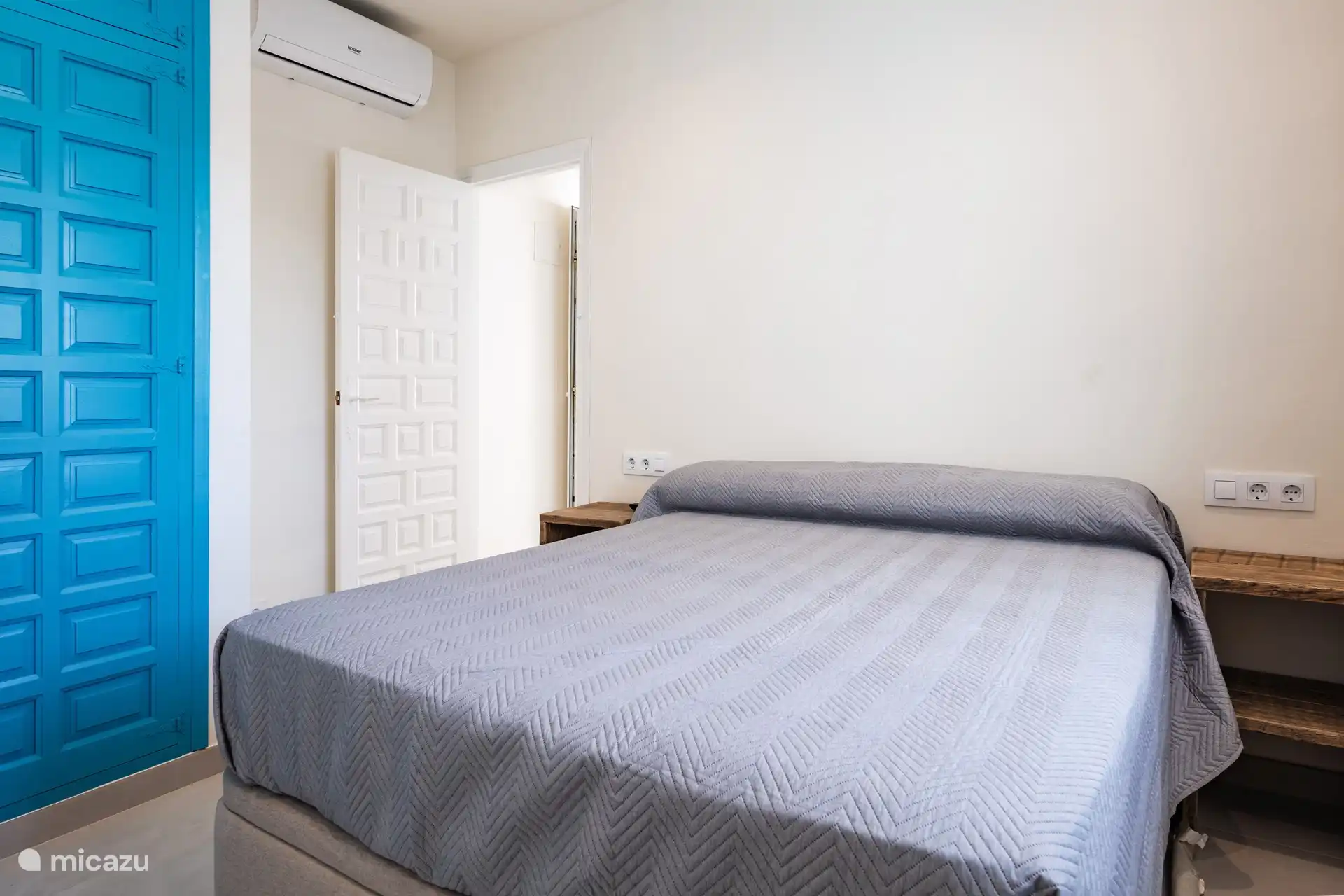 5. Schlafzimmer neben der Außenküche