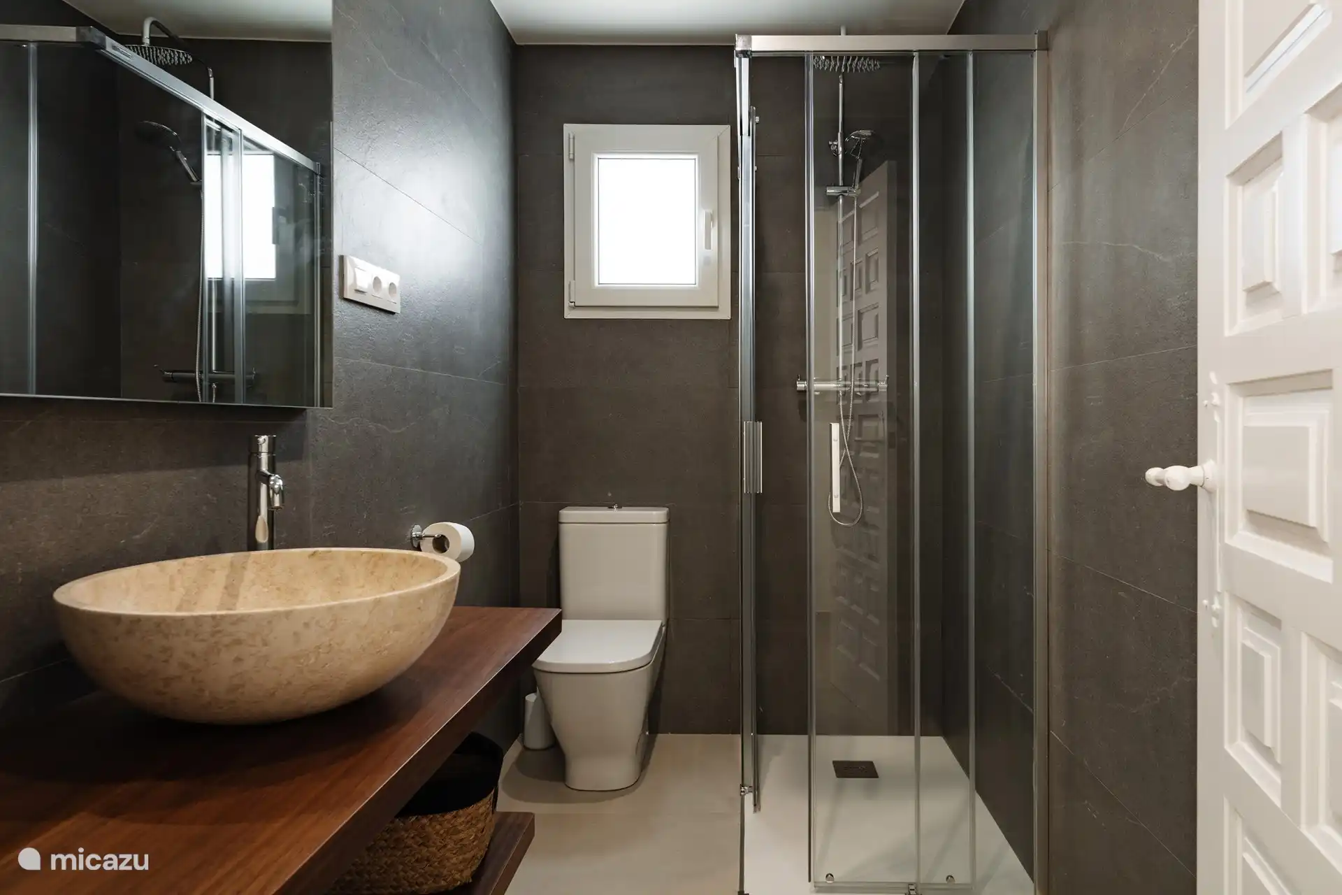 Badezimmer neben dem 5. Schlafzimmer