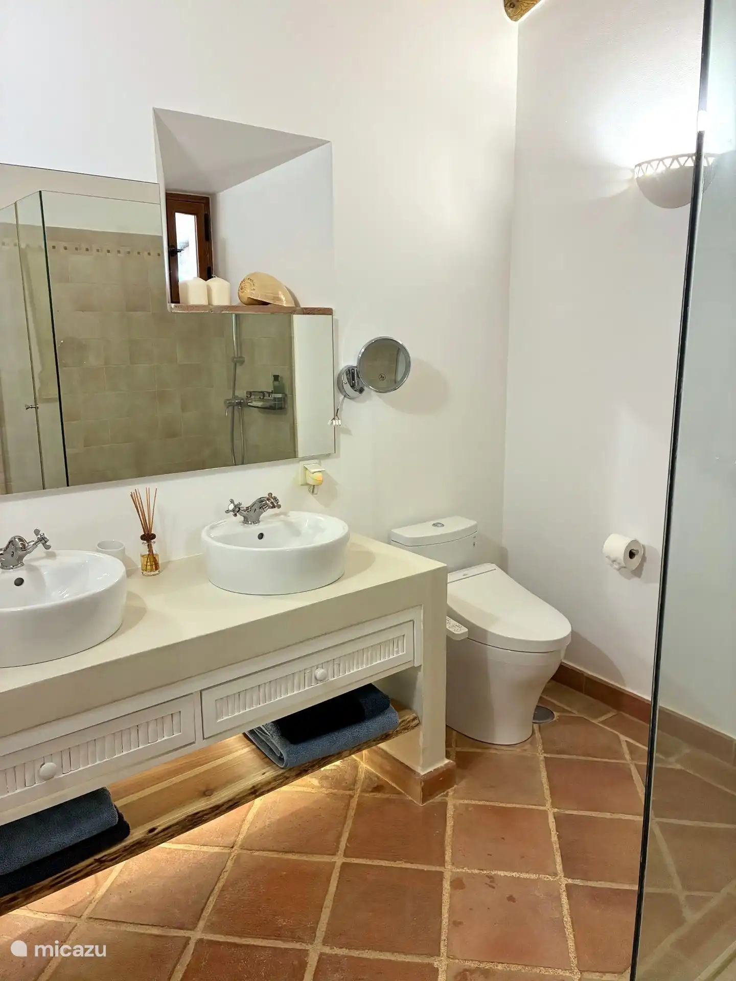 Eigenes Badezimmer für das obere Gästezimmer