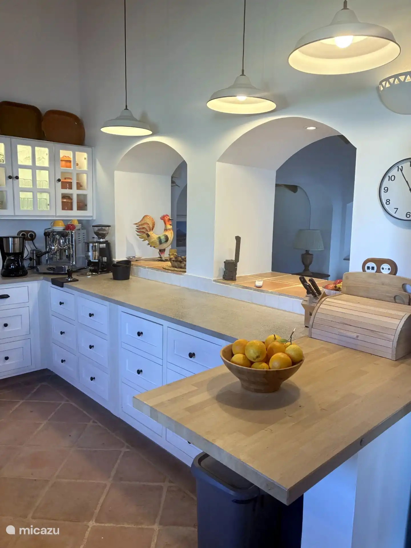 Geweldige nieuwe keuken met Falcon gasfornuis en een Amerikaanse koelkast