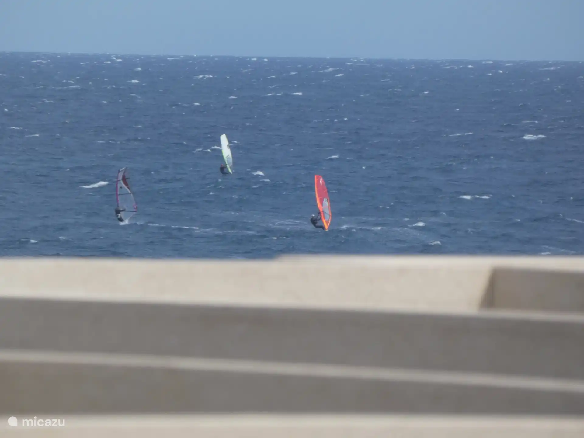 spot de surf/foil juste en face du complexe