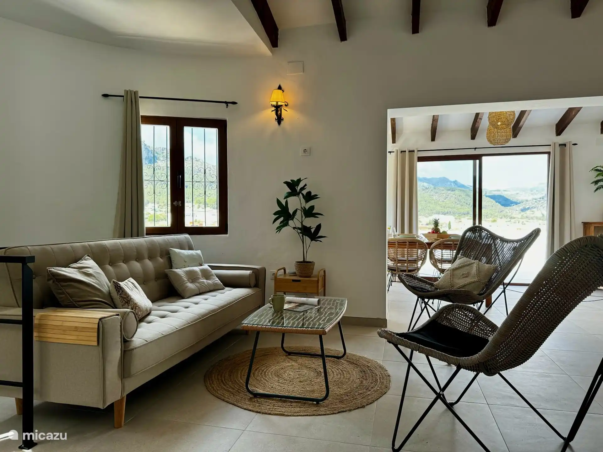 Das Haus wurde komplett renoviert und gestrichen und mit neuen M&#246;beln ausgestattet.