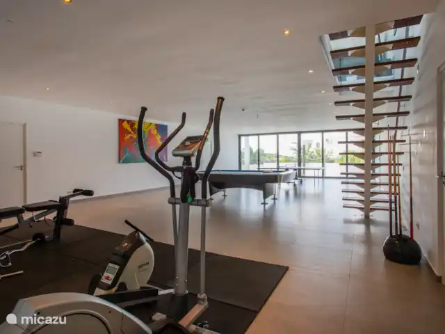 Villa met zeezicht en infinity pool huren in Curaçao, Banda Ariba (oost), Jan Thiel - villa DE TOTALE RUIMTE