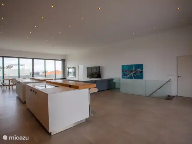 Villa met zeezicht en infinity pool huren in Curaçao, Banda Ariba (oost), Jan Thiel - villa KEUKEN