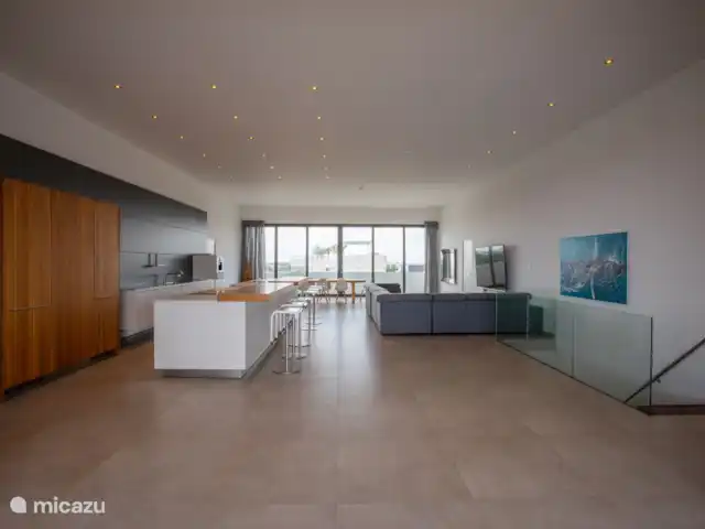 Villa met zeezicht en infinity pool huren in Curaçao, Banda Ariba (oost), Jan Thiel - villa TOTALE RUIMTE