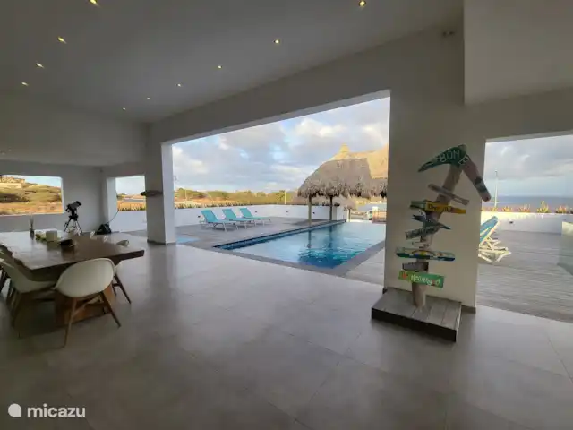 Villa met zeezicht en infinity pool huren in Curaçao, Banda Ariba (oost), Jan Thiel - villa BORDJES