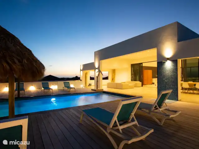 Villa met zeezicht en infinity pool huren in Curaçao, Banda Ariba (oost), Jan Thiel - villa TERRAS
