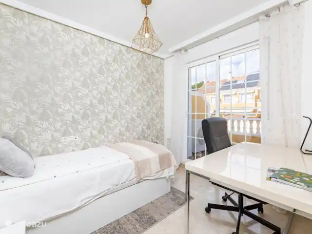 Maison de vacances de 4 chambres à Malaga | Espagne, Costa del Sol, Málaga - maison de ville Chambre avec table bureau