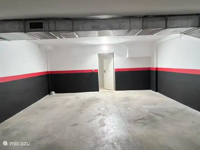 Maison de vacances de 4 chambres à Malaga | Espagne, Costa del Sol, Málaga - maison de ville Garage sécurisé avec deux places de parking