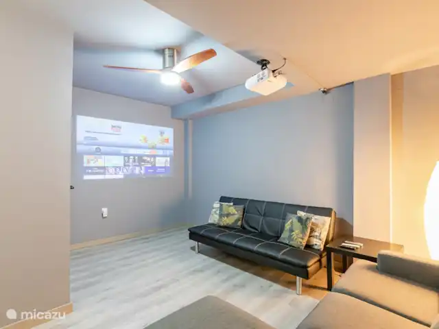 Maison de vacances de 4 chambres à Malaga | Espagne, Costa del Sol, Málaga - maison de ville Avec projecteur haute définition, un endroit cosy pour se divertir
