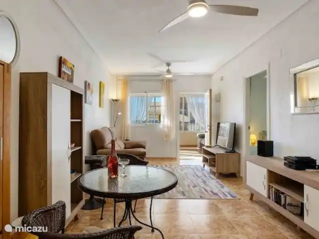 Casa Vivir la Vida | Espagne, Costa Blanca, Punta Prima - appartement Salon vu de la cuisine