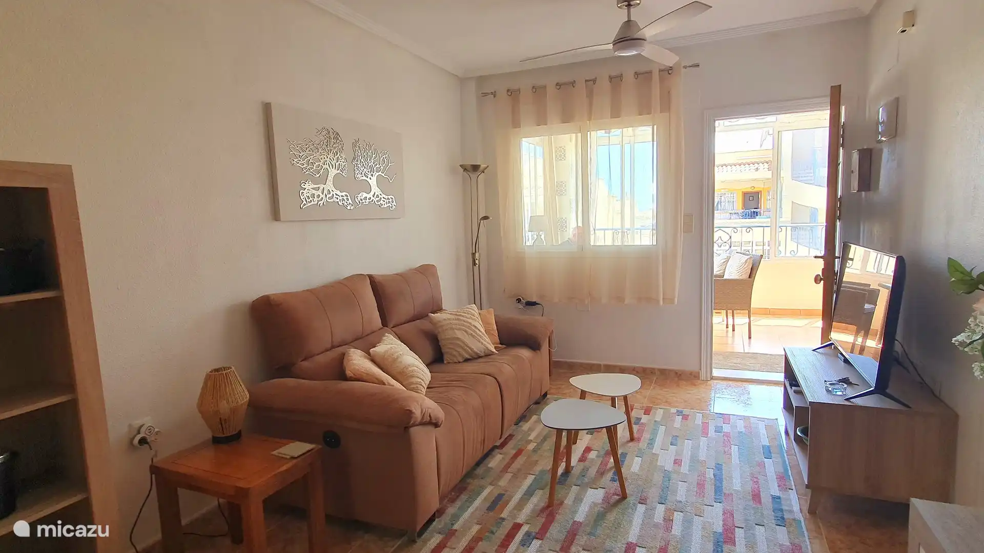 Salon vers véranda/balcon