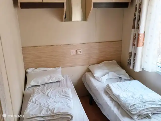 Mobil home dans la belle Dordogne | France, Dordogne, Champs-Romain - mobil-home Chambre droite avec 2 couchages
