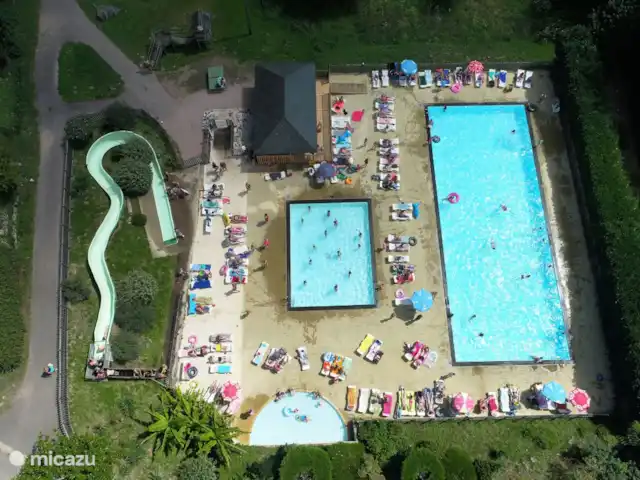 Mobil home dans la belle Dordogne | France, Dordogne, Champs-Romain - mobil-home Vue de dessus des piscines