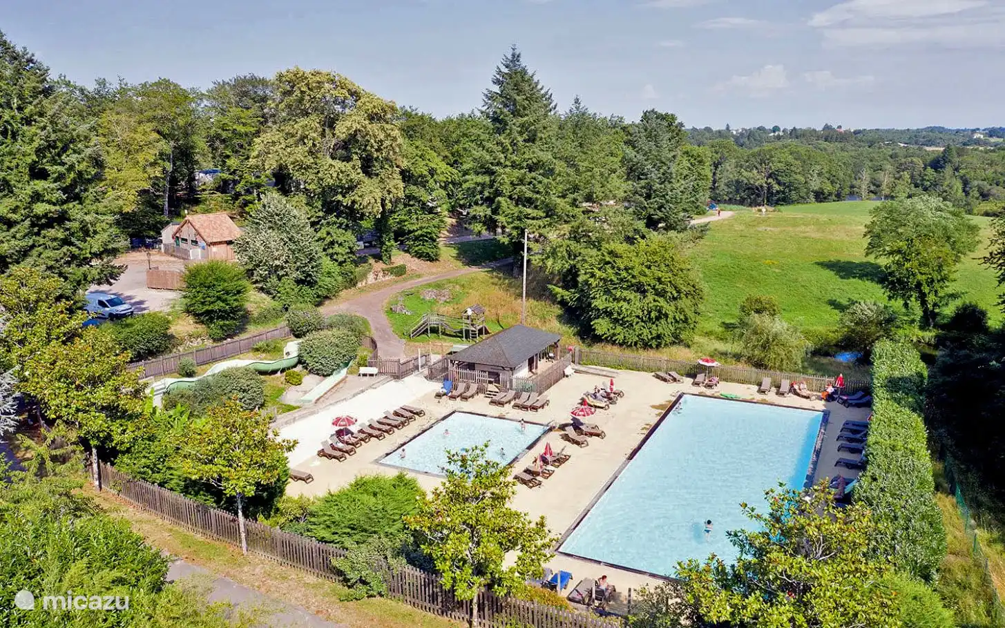 Piscinas vistas desde el aire