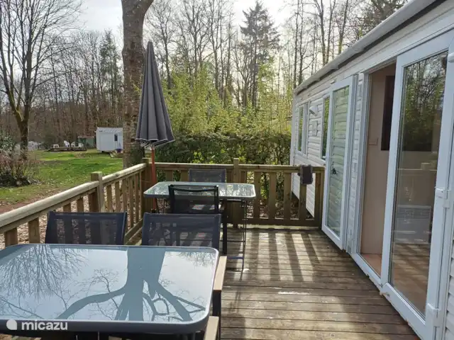Mobil home dans la belle Dordogne | France, Dordogne, Champs-Romain - mobil-home Vue Balcon bizarre à droite