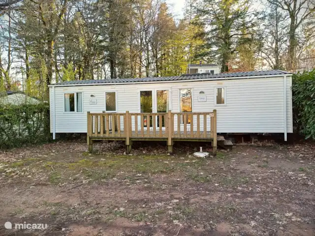 Mobil home dans la belle Dordogne | France, Dordogne, Champs-Romain - mobil-home Vue de face du chalet