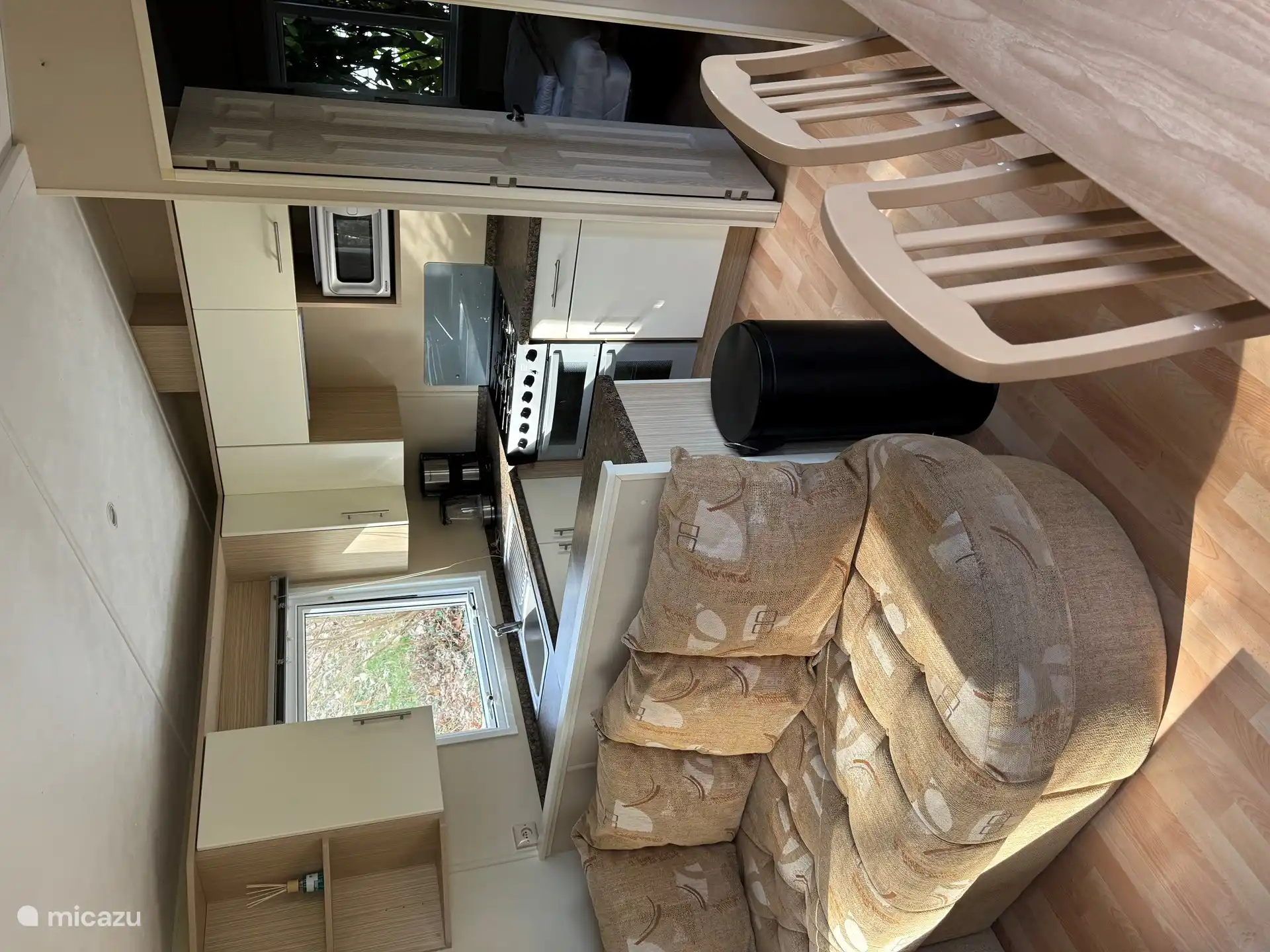 Vista de la cocina desde la sala de estar