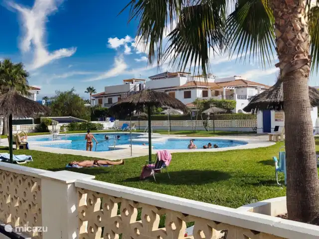 Amigos II à Veramar - playa 300m | Espagne, Costa de Almeria, Vera-Plage - appartement piscine avec solarium, parasols et chaises longues