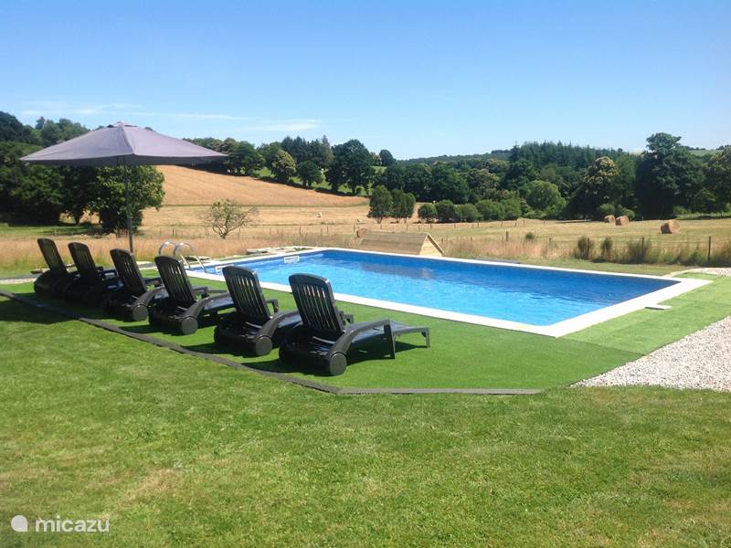 Maison de Vacances France, Morbihan, Saint-Aignan Gîte / Cottage Maison Guerlédan avec piscine privée 