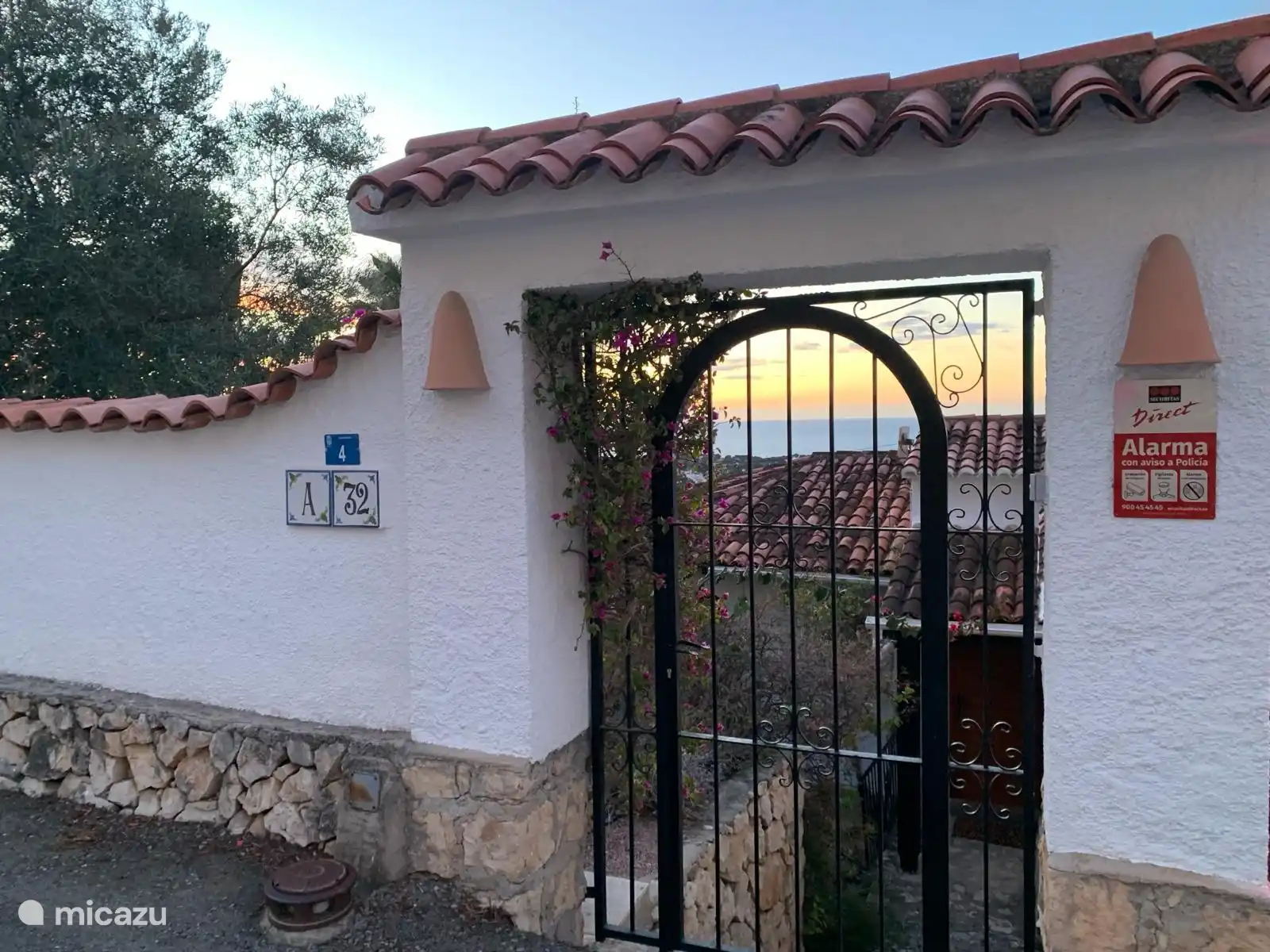 Eingang Casa Olmo Grande. 