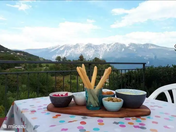 Aperitivos en la terraza